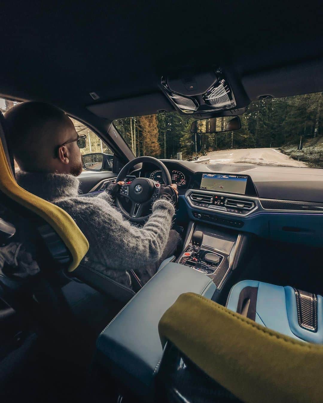 BMWのインスタグラム：「When every seat is so good you can't choose. 📸: @costinfetic #BMWRepost   The BMW M4 Coupé. #THEM4 #BMWM #M4 #BMW #MPower __ BMW M4 Coupé: Combined fuel consumption: 10.1–9.9 l/100 km. Combined CO2 emissions: 230–226 g/km. All data according to WLTP. Further info: www.bmw.com/disclaimer」