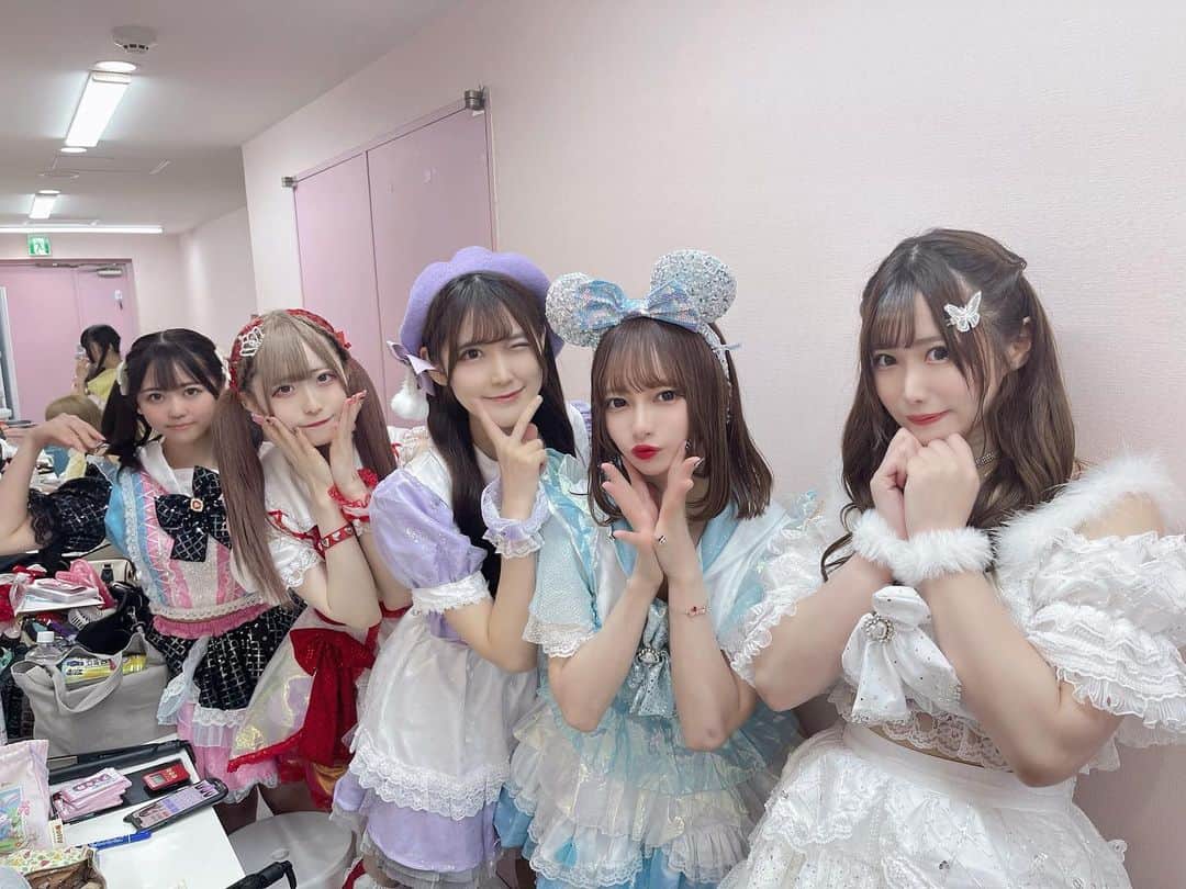 のインスタグラム：「楽しい時間はあっというま  やっぱみんなでいる時が1番たのしい！   #アイドル  #アイドル衣装  #アイドル前髪  #地下アイドル  #アイドロ  #地下アイドルやってます  #水色担当アイドル」