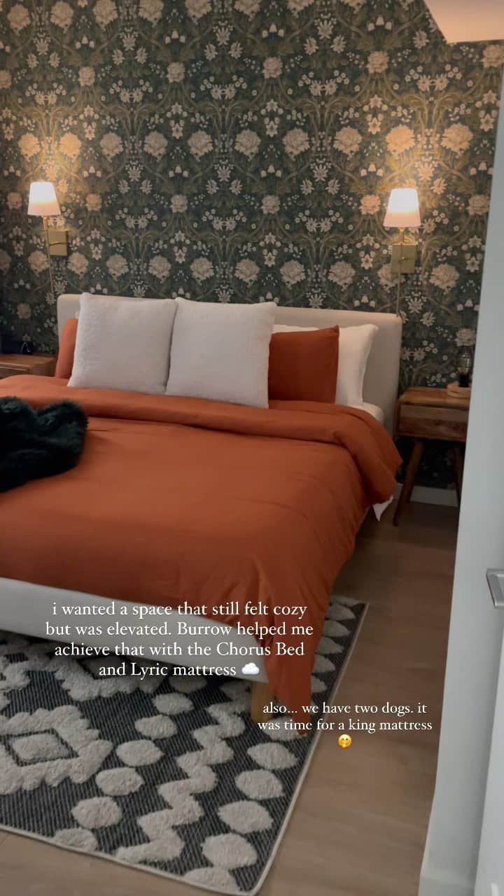 ブリー・キッシュのインスタグラム：「this is my second time working with @burrow and they never disappoint ✨ i just got the new Chorus Bed + Lyric mattress and i’m officially in sleepy time heaven ☁️ #ad」