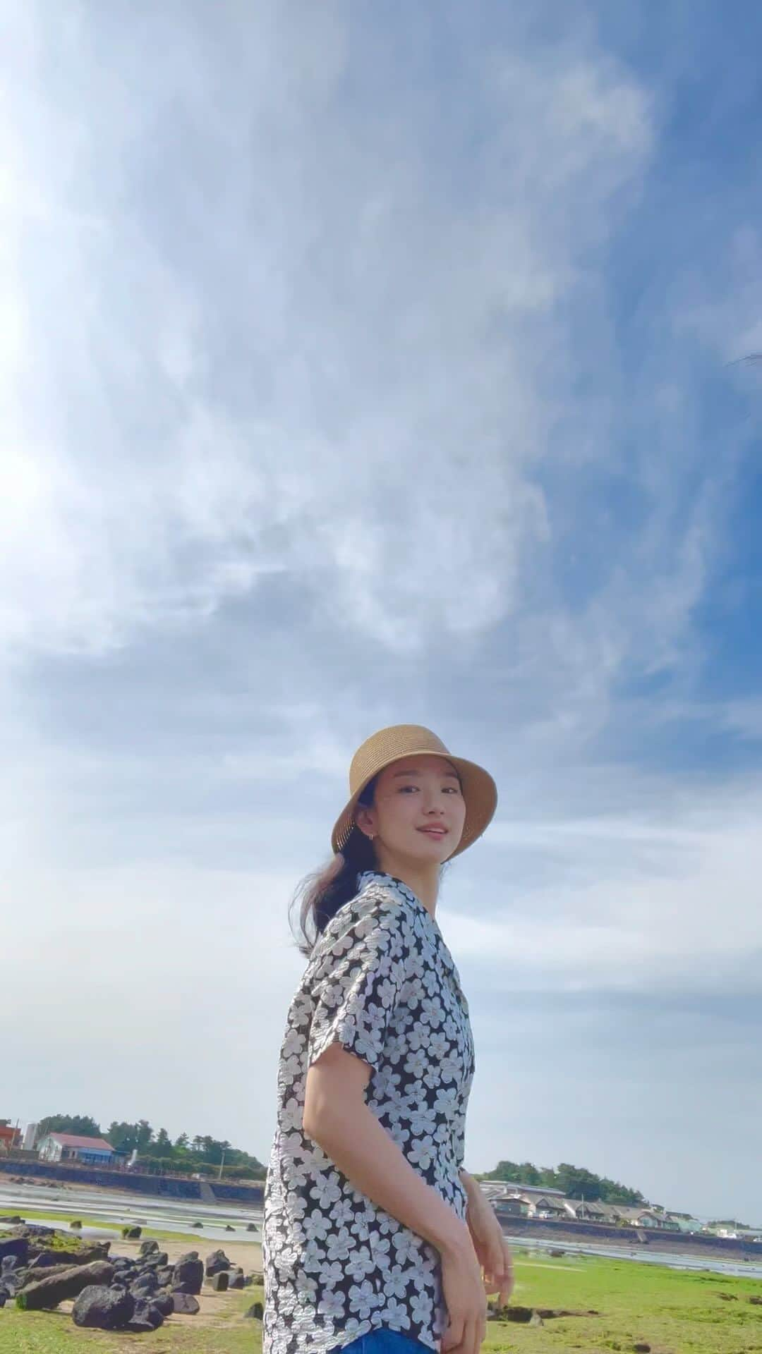 ウォン・ジナのインスタグラム：「제주, 안녕💙」