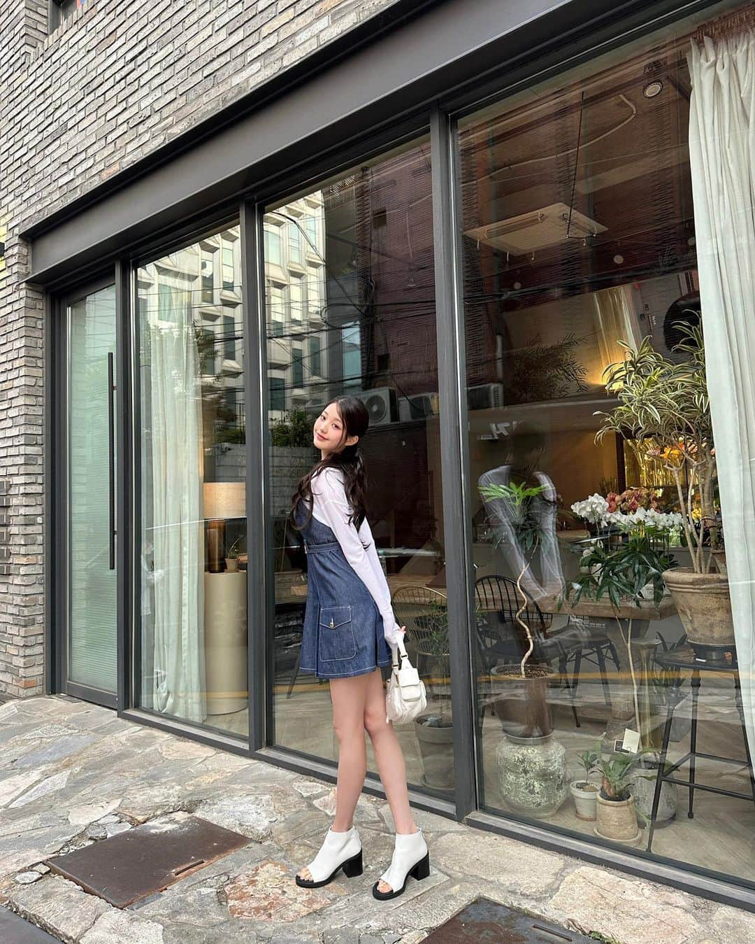 チャン・ウォニョンさんのインスタグラム写真 - (チャン・ウォニョンInstagram)「@miumiu🍃」5月27日 14時00分 - for_everyoung10