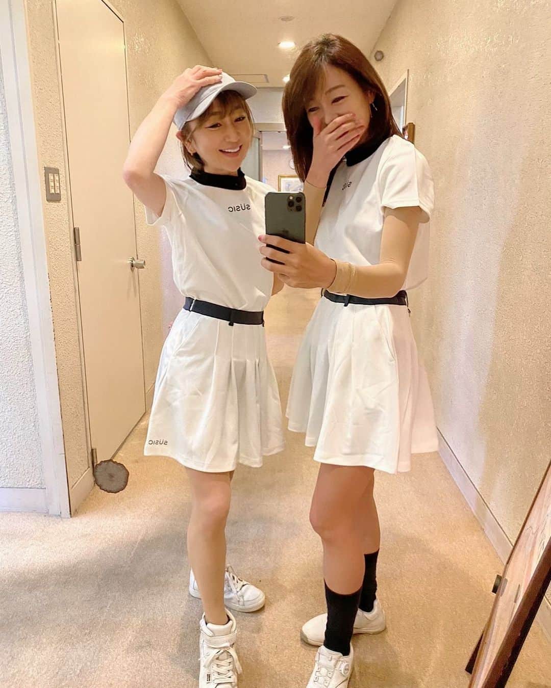 のインスタグラム：「ゆうきちゃんと偶然おそろコーデでビックリ😂🤍 @susic_golf  のゴルフウェア💚  #過去pic  #グレンオークスカントリークラブ  #おそろコーデ  #susic #ゴルフウェア  #ゴルフ女子 #golf  #golfing  #golflife  #golfgirl  #instagolf  #golfer #골프 #골프웨어 #กอล์ฟ  #ゴルフコーディネート #ゴルフファッション #ゴルフ好きな人と繋がりたい」