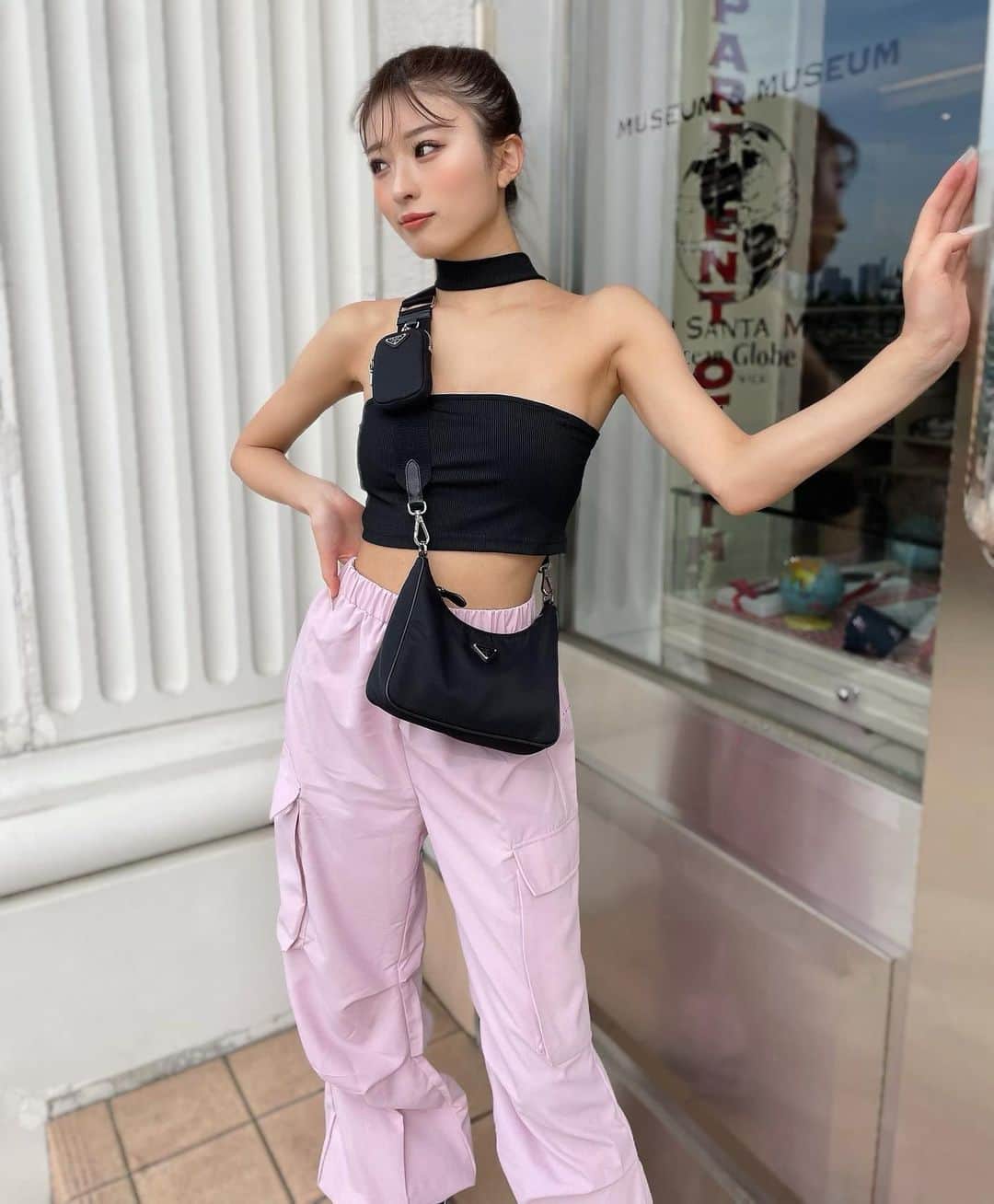 MIYABIのインスタグラム：「おはよう🥱  🖤BLAPINコーデ💖 春はピンク着がち💕  今日も頑張ろぅ撮影いってきます📸✨  #cyberjapan  #サイバージャパンダンサーズ  #ミヤビーム  #ブラピンコーデ  #blackpink」