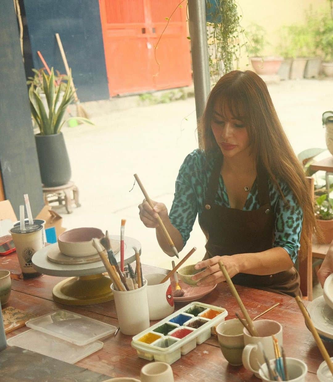 April Imanさんのインスタグラム写真 - (April ImanInstagram)「Another fun pottery session!💙💚💛🩷🧡 I found out that pottery making requires a great deal of patience, which is not my greatest trait😅 . . . #apriliman #badassgirls #babesofinstagram #beautymodel #selfconfidence #beautifulgirls #bodymotivation #asianmodel #bodyconfidence #asiangirls #asianbeauty #classywomen #fashioninspo #fashiongram #confidentlybeautiful #bodyfitness #beautyqueen #beautyinfluencer #pottery #potterymaking #potterystudio #potteryart」5月27日 13時08分 - april_iman