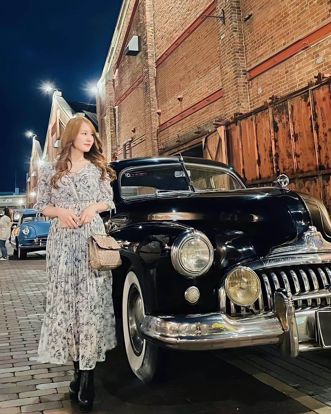 あだちまみのインスタグラム：「.  31歳になりました💕🙋  奇跡の30代目指して がんばります笑✌️✌️  31歳もやりたいこと全部やるし、 チャレンジし続ける🥰❤︎  慢心せず常にアップデート。 私の自分の中での決め事は 生涯自分磨き✨💎  身も心も常に磨き続けて、 アップデートする👌  "女性の年齢はダイヤのカラット数" という言葉が好き❤︎ 歳を重ねるごとに魅力的な女性に💎  たくさんの人にキッカケを 与えられる自分でいれるように😊  31歳のまみおもよろしくお願いします♪  日々関わって下さってる 皆様には感謝です😍❤️」