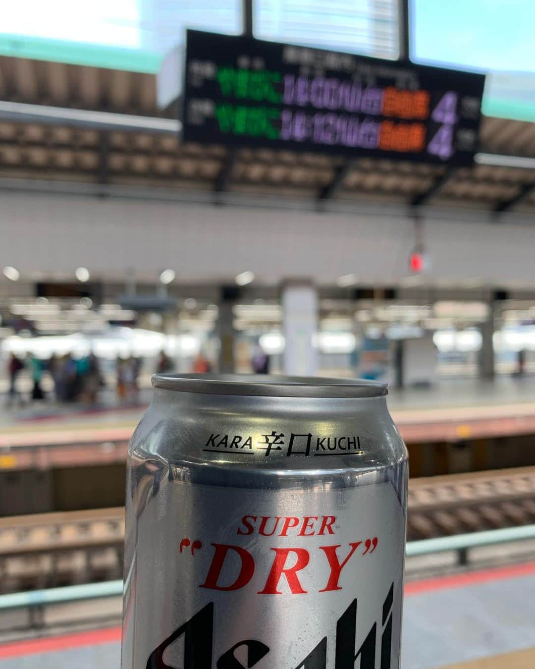 のインスタグラム：「本日、シノッピ様、須賀様が HEAVEN’S ROCK Utsunomiya 2/3(VJ-4)に、来てくれます！ めちゃくちゃ楽しいはず！ 宇都宮のバンドマンの友人の皆さまもお待ちしてます。  出演 : TGMX(FRONTIER BACKYARD) / 渡邊忍(ASPARAGUS) / 須賀真太郎(dustbox) 18:00 / 18:30'  宇都宮に新幹線で行った事ない！w」