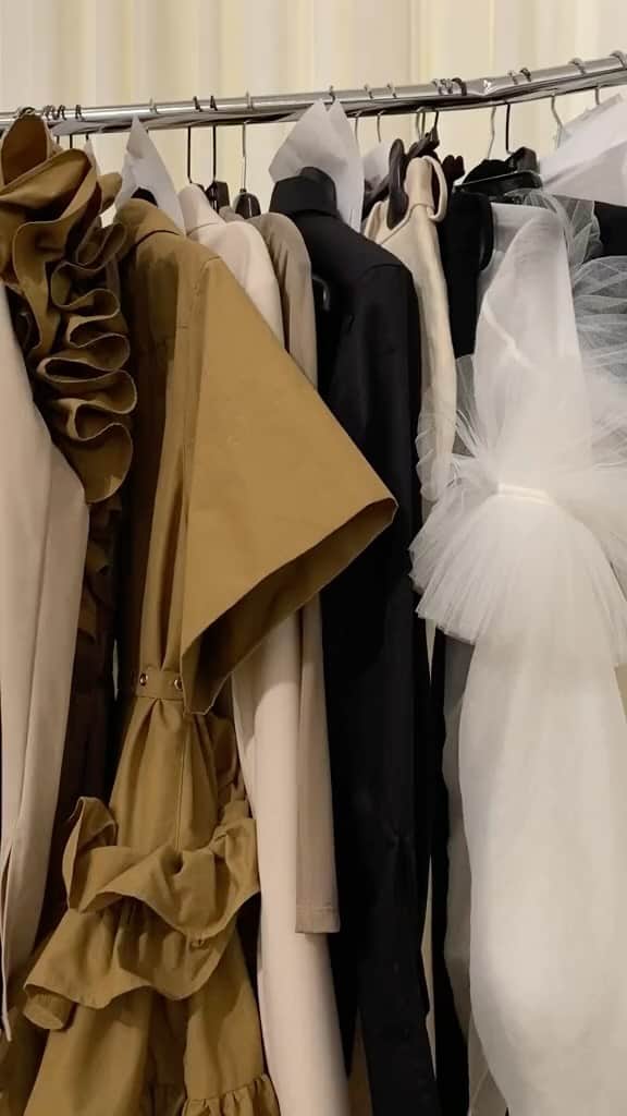 アンタイトルドのインスタグラム：「A look behind the creation of the SS23 collection & lookbook #SS23」