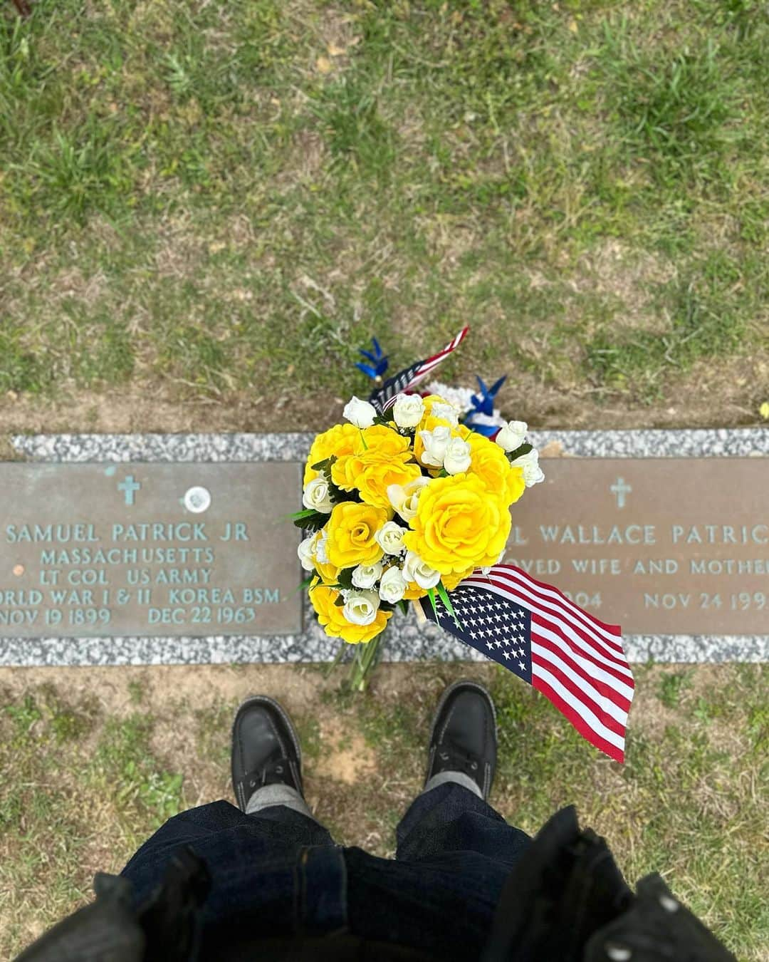 ロバート・パトリックさんのインスタグラム写真 - (ロバート・パトリックInstagram)「Big thank you to all my brothers who helped me pay my respects to my Grandfather Lt.COL Samuel Patrick Jr. and my Grandmother Sybil Wallace Patrick. #memorialday #ride #veterans #army ##bfmc #harleydavidson #grandparents #bronzestarmedal」5月27日 9時06分 - ripfighter