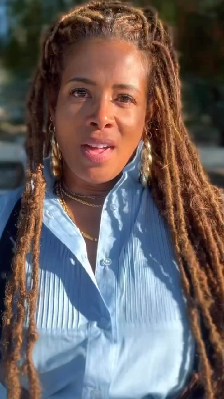 ケリスのインスタグラム：「BOUNTY&FULL is a wellness brand . I care about lifestyle and how we are able to connect our selves to our roots and nature . I am a chef , I want us to grow better so we can eat better and live better . I love what I do because it is important for us to get back to our health . Organic , natural , mindful and purposeful Wellness , it’s a lifestyle.  eat well , live well , be well . BOUNTYANDFULL.COM」