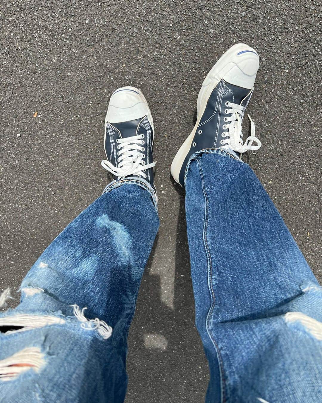宇野薫のインスタグラム：「UNO☆KICKS  90s ジャックパーセルレザー  #unokicks #conversejackpurcell  #levis505 #ダメージデニム」