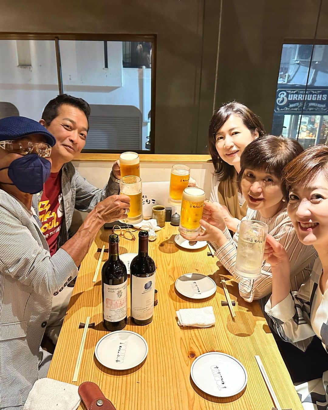 池尻和佳子さんのインスタグラム写真 - (池尻和佳子Instagram)「ワインを嗜む会。こういう時間があるから頑張れる‼︎師匠、ありがとうございました🍷」5月27日 9時58分 - wakako_ikejiri_rkb