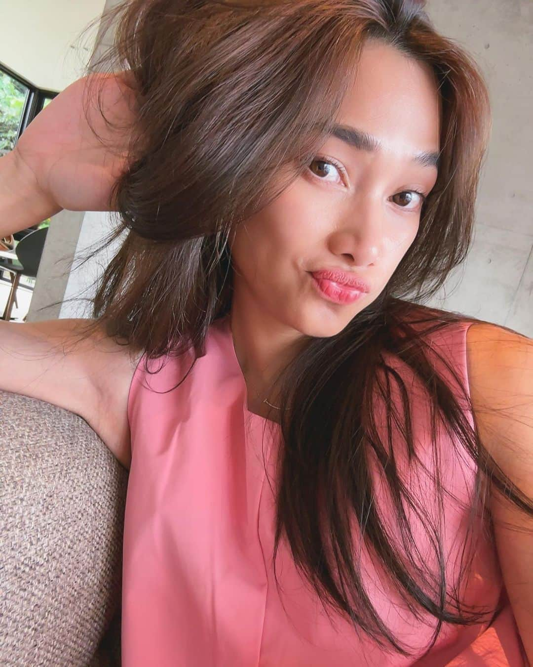 yeNahさんのインスタグラム写真 - (yeNahInstagram)「enjoy your weekend ◡̈♥  #selfiesaturday #boysmom #pinkdresses #dimplesromana #naturalmakeuplook #ナチュラルメイク」5月27日 10時14分 - haney8859