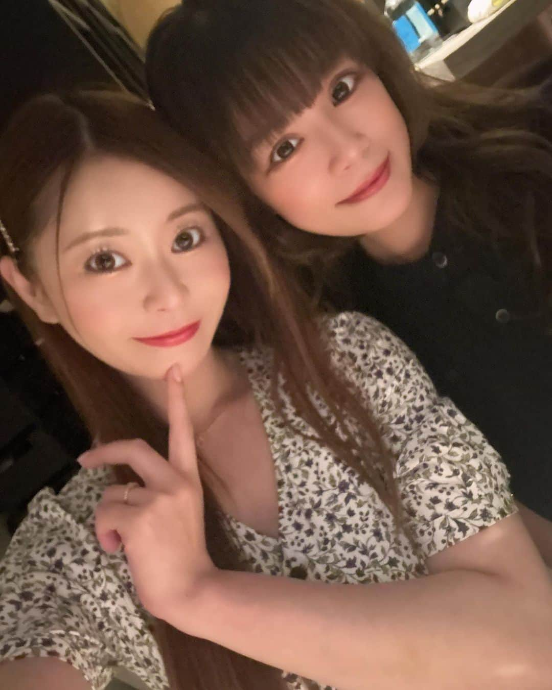 葵百合香（八田愛梨）さんのインスタグラム写真 - (葵百合香（八田愛梨）Instagram)「麻布十番pentolaCで会食✨ 美味しいお鍋と創作料理が最高でした☺️🫶 店内のあらゆるところにクロムハーツのコレクションがあってオシャレすぎてビックリ☺️💕 貴重な機会をありがとうございました🥰 #葵百合香 #av女優 #セクシー女優 #麻布十番グルメ  #クロムハーツ #コロッケさん #会食 #港区グルメ」5月27日 10時22分 - aoi_yurika