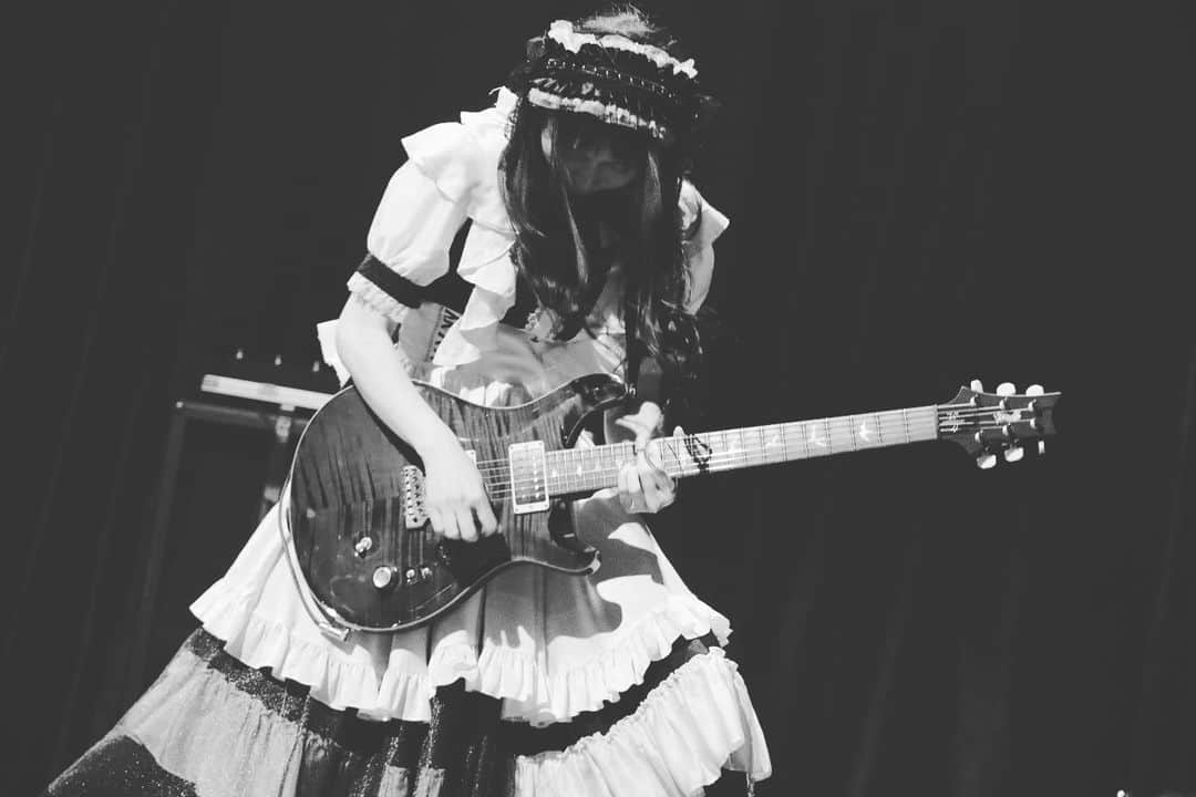 遠乃歌波さんのインスタグラム写真 - (遠乃歌波Instagram)「[BAND-MAID 10TH ANNIV. TOUR in North America]  05.18  day3  Florida  05.19  day4  Atlanta  05.21  day5  Nashville  05.22  day6  Charlotte  05.24  day7  Detroit  Thank you everyone!!:)  I had awesome time✨✨  We'll be back!  #bandmaid #prsguitars」5月27日 10時48分 - kanami_bandmaid