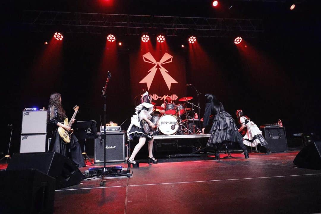 遠乃歌波さんのインスタグラム写真 - (遠乃歌波Instagram)「[BAND-MAID 10TH ANNIV. TOUR in North America]  05.18  day3  Florida  05.19  day4  Atlanta  05.21  day5  Nashville  05.22  day6  Charlotte  05.24  day7  Detroit  Thank you everyone!!:)  I had awesome time✨✨  We'll be back!  #bandmaid #prsguitars」5月27日 10時48分 - kanami_bandmaid