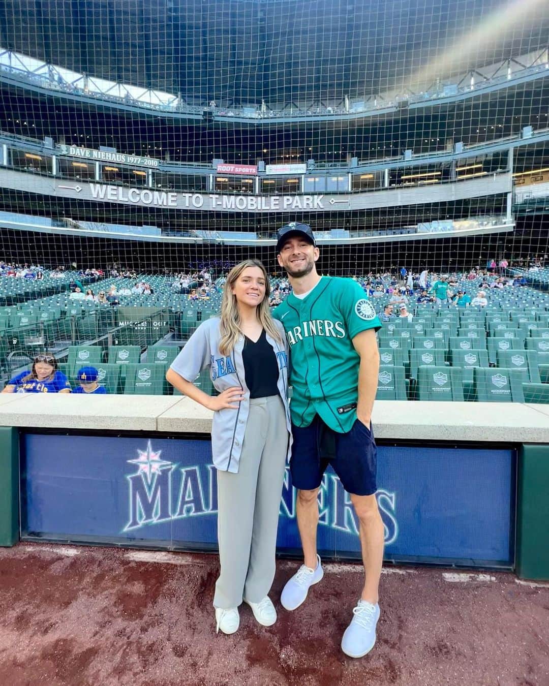 Monica Churchのインスタグラム：「When you go from a showing directly to the M’s game 😅 it’s been a crazy day!  1. Brought on my biggest listing to date!  2. Jason and I closed on our house in Palm Springs!! 😊 3. My condo sellers closed, 20k over ask!」