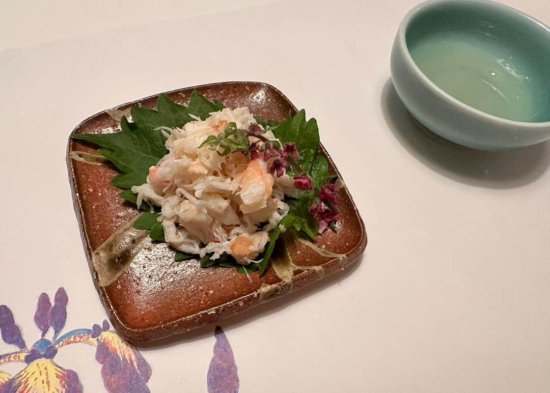 脇あかりさんのインスタグラム写真 - (脇あかりInstagram)「@shinzusi_beppu  お寿司食べたくなったら🥺 駆け付ける別府の新鮨しさん♡♡♡ 美味しくて幸せな時間🥹  #別府　#お寿司　#beppu #別府観光　#別府グルメ #別府市 #おんせん県おおいた」5月27日 11時12分 - akari_waki_official