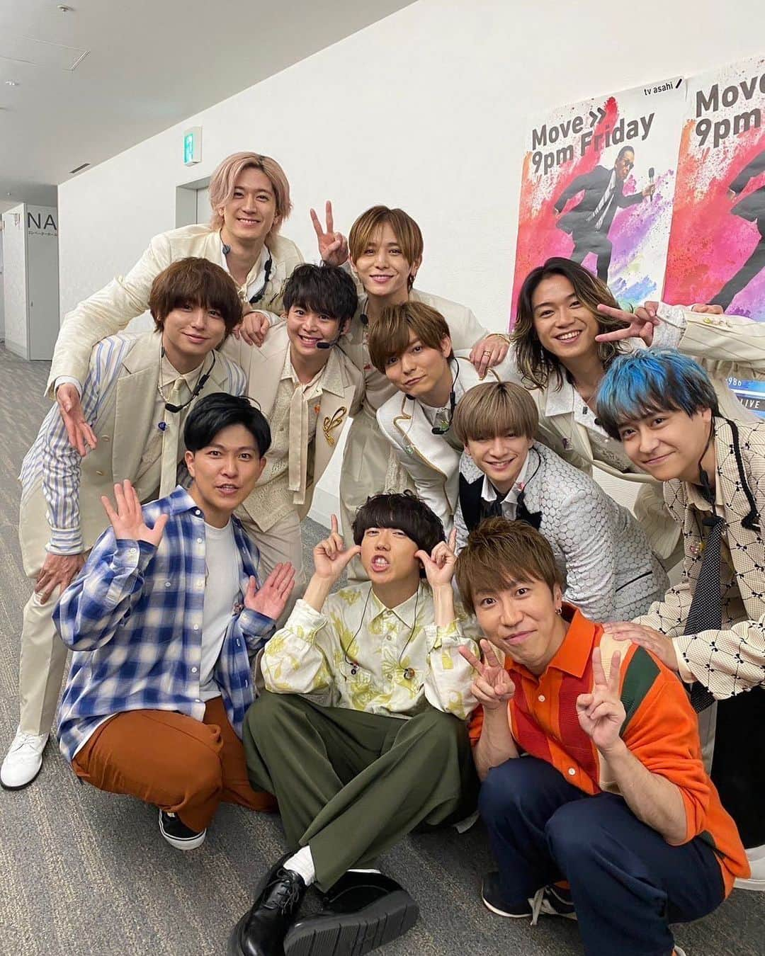 片岡健太のインスタグラム：「Hey! Say! JUMPのみなさんと 演奏中も演奏後もとにかく温かく熱く接してくれて心強かった。  チームを大切にしている人でないと出てこない言動や行動ばかりで、こんな素晴らしいチームに曲を書かせてもらえた事を改めて光栄に思いました。  またライブに遊びにいきます☺︎  @heysayjump_official   #HeySayJUMP #JUMPのいんすた #sumika」