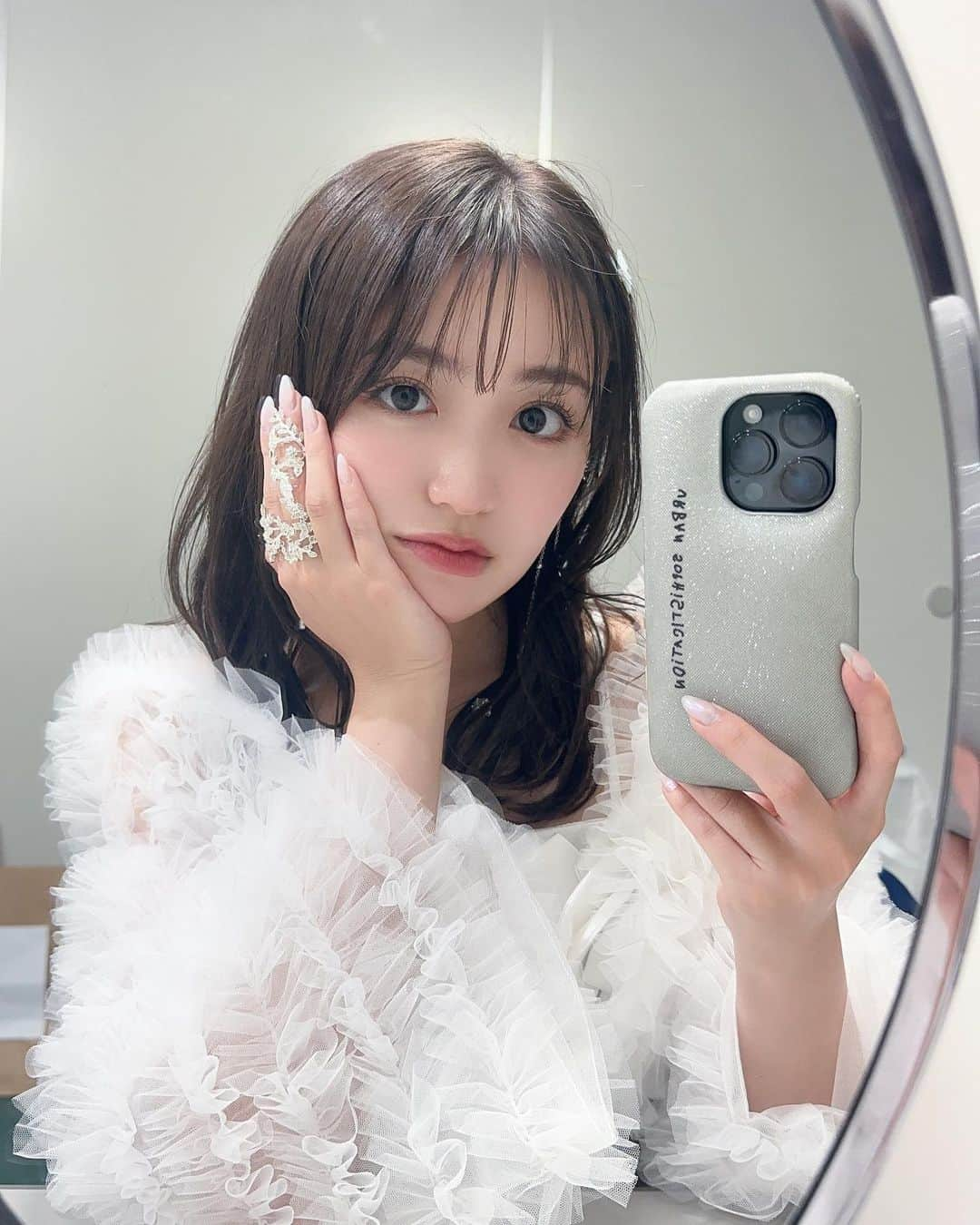 香音さんのインスタグラム写真 - (香音Instagram)「💍 アイドルさんの様な、らぶりーちゃんな衣装だったのでテンション上がりました🤍  まっ！聴いてる曲はSnoopとEminemだったけどね〜」5月27日 21時49分 - kanon420_official