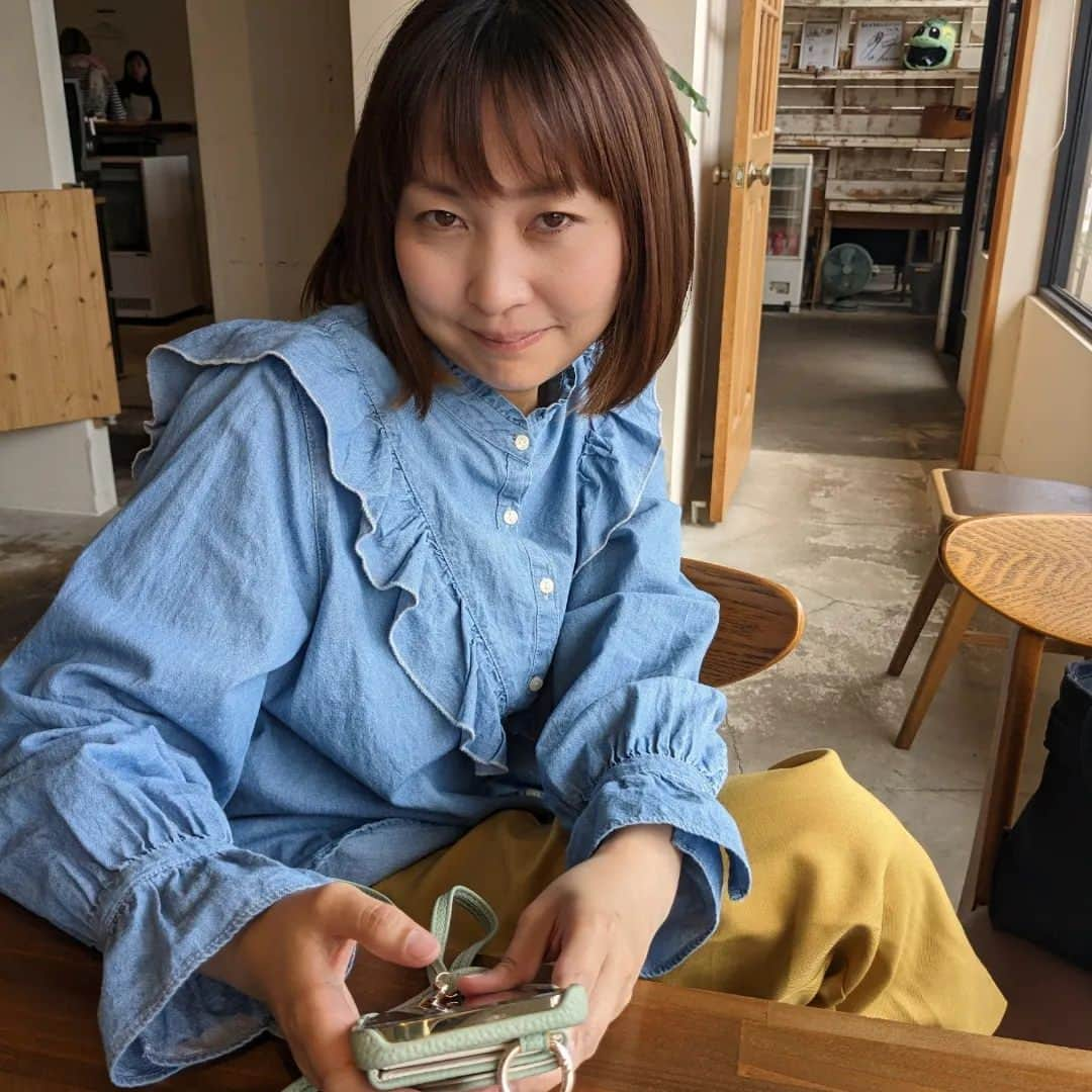 岩野理沙さんのインスタグラム写真 - (岩野理沙Instagram)「いつかの猪野ちゃんとランチ🤝🥹 @motomachicafe やっとあえたね😘  二人とも5月11日産まれだから、 久しぶりの私達おめでとう会した🤣❤️  最初から笑った🤣🙏 猪野ちゃんは、 変わらず猪野ちゃんでした🌼😙笑  話たりんかった(⁠^⁠^⁠) またあおーね❤️❤️❤️  #おめでとう会　#誕生日　#ランチ　#パスタ　#産休ライフ」5月27日 21時54分 - risaiwano