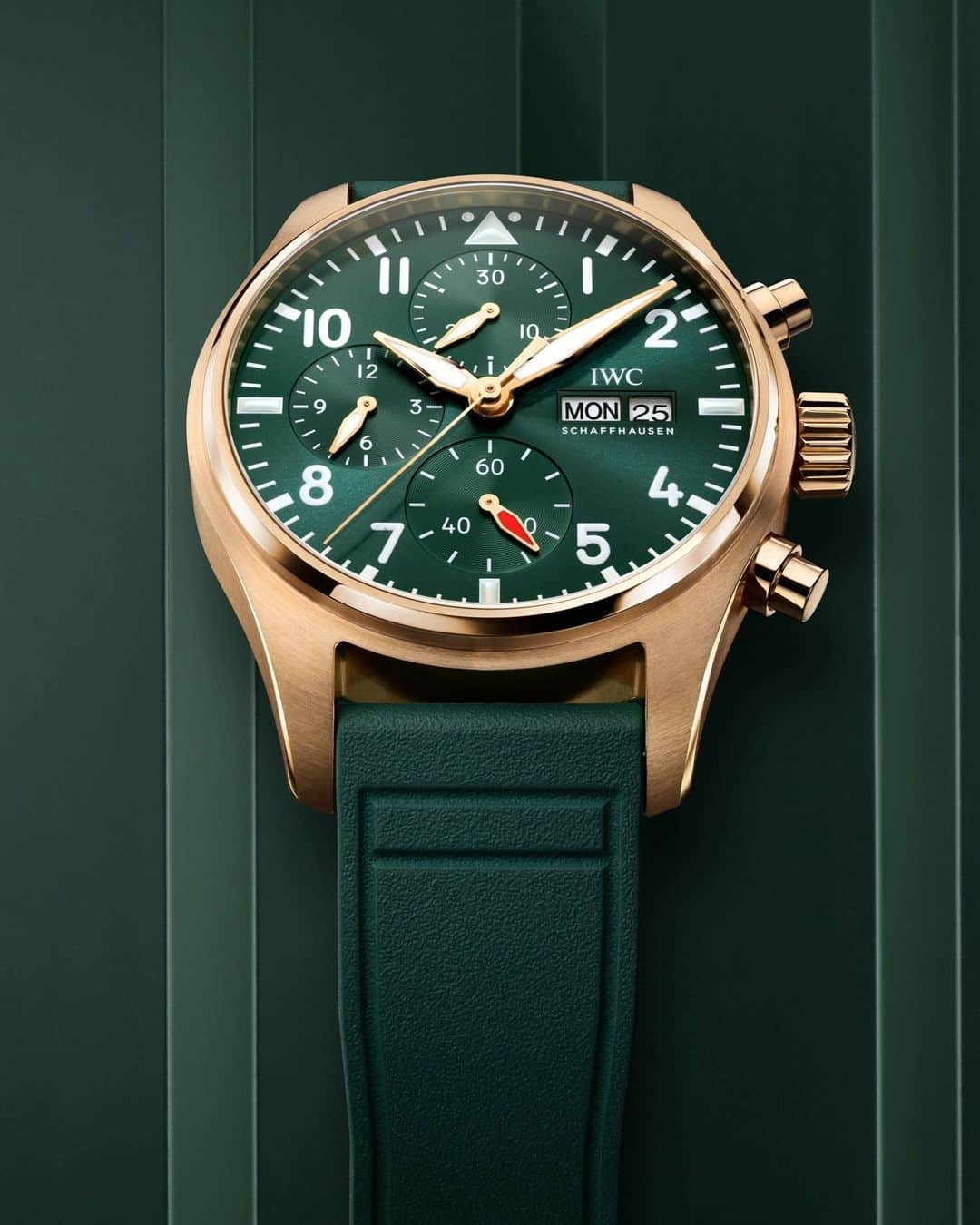 IWCのインスタグラム：「For the horologically inclined, the chronograph demonstrates the wearer’s appreciation for fine watchmaking. Our #IWCpilot Chronograph (Ref. IW388110) is a testament to the functionality of these much coveted timepieces. #TheReference  🔗Link in Bio」