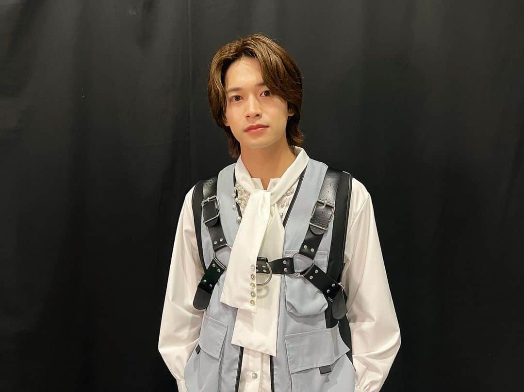 井上想良のインスタグラム：「・ #TGCteen ICHINOSEKI 2023  『#ガチ恋粘着獣 』ステージ。  キャストのみんなにも久しぶりに会えました〜😙 想像以上に観客席が近くて、少し緊張しました🙇🏻‍♂️笑   (本当に少しか？)  そして！ 遂にドラマも大詰め。関東では今日の深夜に第8話放送です。 最後まで見届けてください🙇🏻‍♂️🙇🏻‍♂️  ありがとうございました！！！ @tgc_teen @gachikoi_drama」