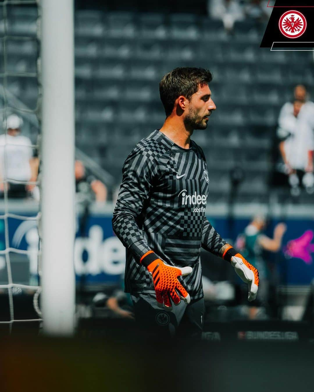 アイントラハト・フランクフルトさんのインスタグラム写真 - (アイントラハト・フランクフルトInstagram)「warm gemacht. READY! • • #SGESCF #SGE #Eintracht #Frankfurt #EintrachtFrankfurt」5月27日 22時24分 - eintrachtfrankfurt