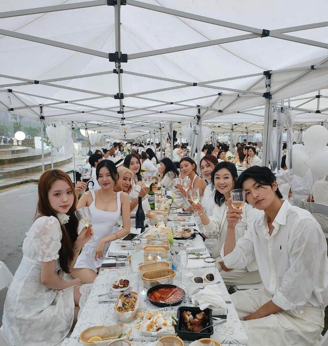 キム・ハヌルのインスタグラム：「@dinerenblancseoul  순백의 만찬🤍」