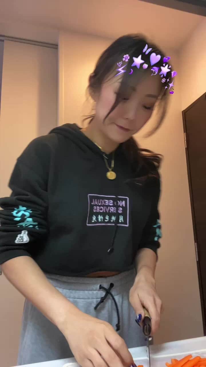 のインスタグラム：「肝臓を掴むんじゃなくて🍻 胃袋を掴める女になりたい🍽️  #おうちごはん」