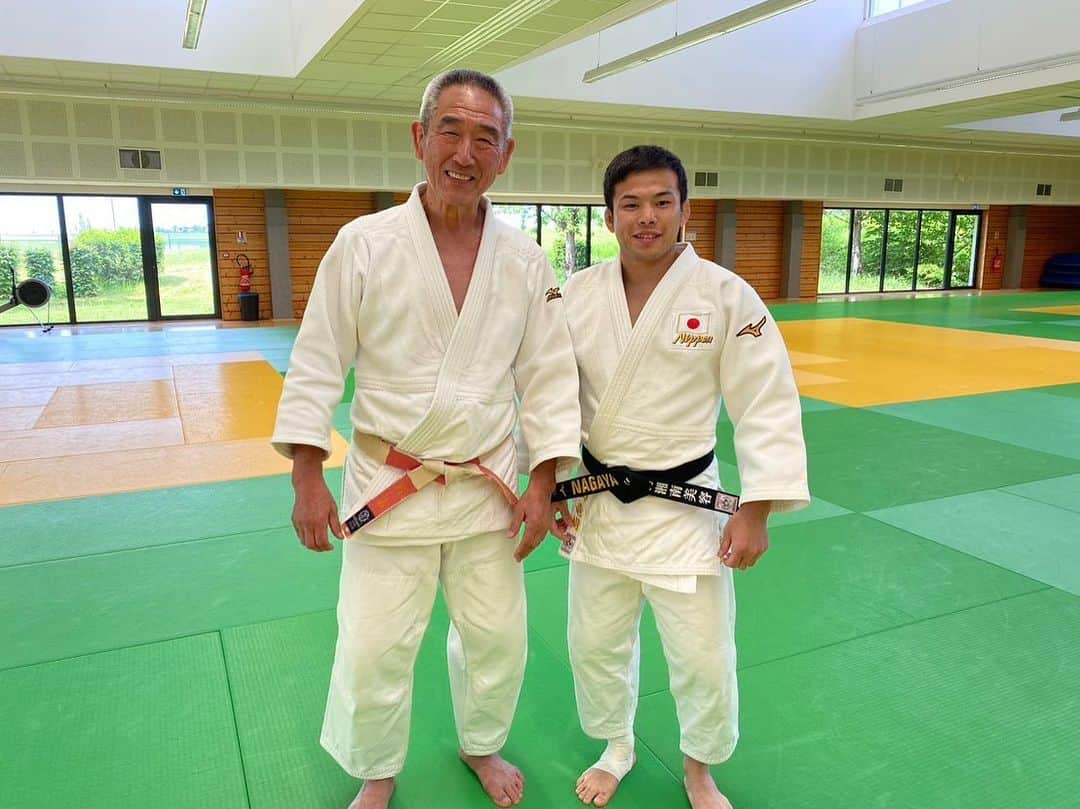 永山竜樹のインスタグラム：「With legend sensei🥋  フランスで武者修行中の 永山竜樹選手より写真を頂きました。   ヨーロッパを中心に活動されている 片西裕司先生と📸  学びが多い素敵な経験をしてますね。 私も柔道教室参加したい…  #hiroshikatanishi #judoseminar #legendjudo #伝説の柔道家 #ryotokujiuniversity #ryotokuji #ryotokujijudo #了徳寺大学 #柔道 #judo #judô #了徳寺 #了徳寺大学職員柔道部 #sbc #sbc湘南美容クリニック#sbc湘南美容クリニック柔道部  #sbc柔道部 #shonanbeautyclinic #sbcjudoteam #sbcjudo」