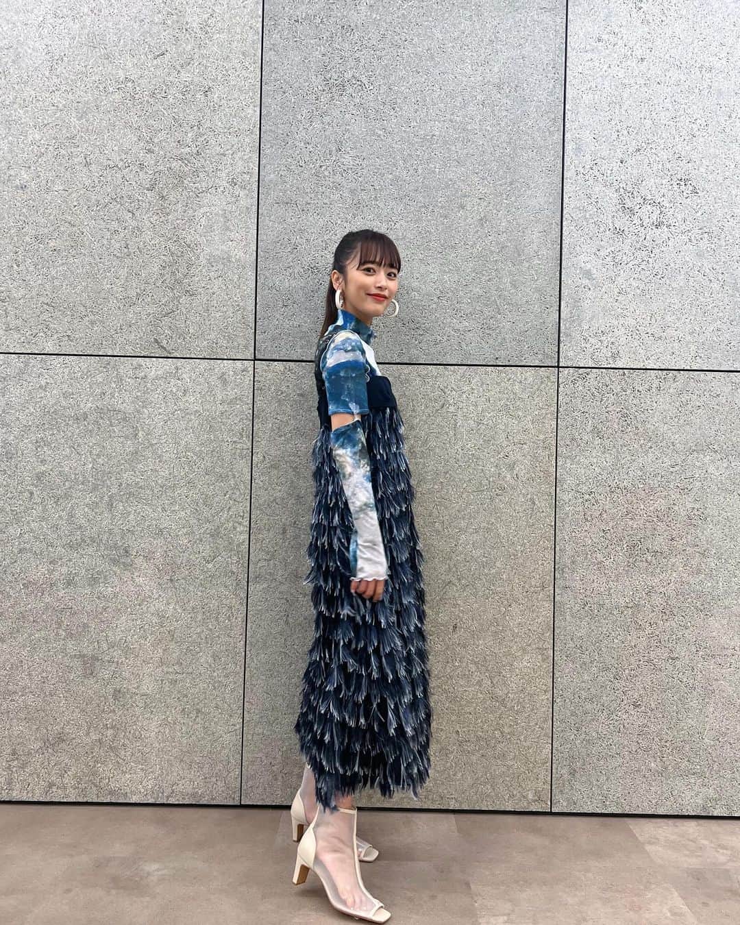 近藤千尋さんのインスタグラム写真 - (近藤千尋Instagram)「昨日のラヴィット🐰と アップ📺の衣装です🩷☺️ 昨日のラヴィットではゲームにみんなで勝利したのでラッピーマスコットGET🫶🏻 可愛くて速攻カバンにつけました🥹  アップ！も皆さんで 和気藹々楽しかったです💗😘  ラヴィット🐰  one-piece @maisonspecial_women tops @sahara_japon pierce @abiste_official shoes @randa_pic  アップ⤴️  one-piece @dear_sisterhood pierce @bananarepublic_jp」5月27日 16時22分 - chipichan.1215