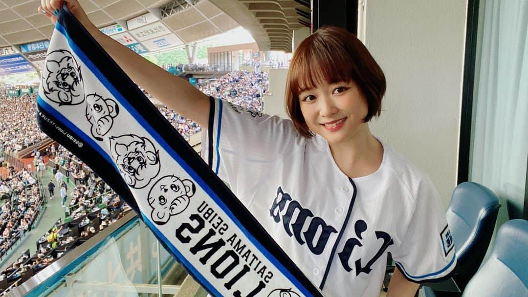 大原櫻子さんのインスタグラム写真 - (大原櫻子Instagram)「ライオンズ獅子女デー⚾️  ミニライブとセレモニアルピッチ、ありがとうございました✨  ライブは最高に気持ちよく歌えたし、 始球式は…うん、始球式もね。 最高だったよ、  …練習したもん！😂  25点とか、取材で言っちゃったけど、 100点でいいよね笑  素敵な試合にな〜れ！と願いを込めてグラウンドに立たせていただきました😌 また応援しにいきたいと思います！🥺✨」5月27日 16時52分 - sakurako_ohara