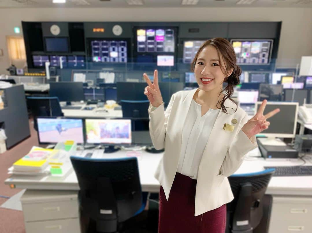 守永真彩のインスタグラム：「. . グリーンチャンネル 「2023日本ダービー展望スペシャル」  今夜はなんと2時間の生放送‼️ 19:30〜21:30 まで！！ 普段より30分長く放送致します✌️✨✨  しかも‼️ コンシェルジュ全員が 生・出・演✨✨✨  第90回の日本ダービー🇯🇵 コンシェルジュの見解を聞いて、一緒に明日に向けて準備しましょう☺️✨  放送をお楽しみに✨  #日本ダービー #グリーンチャンネル」