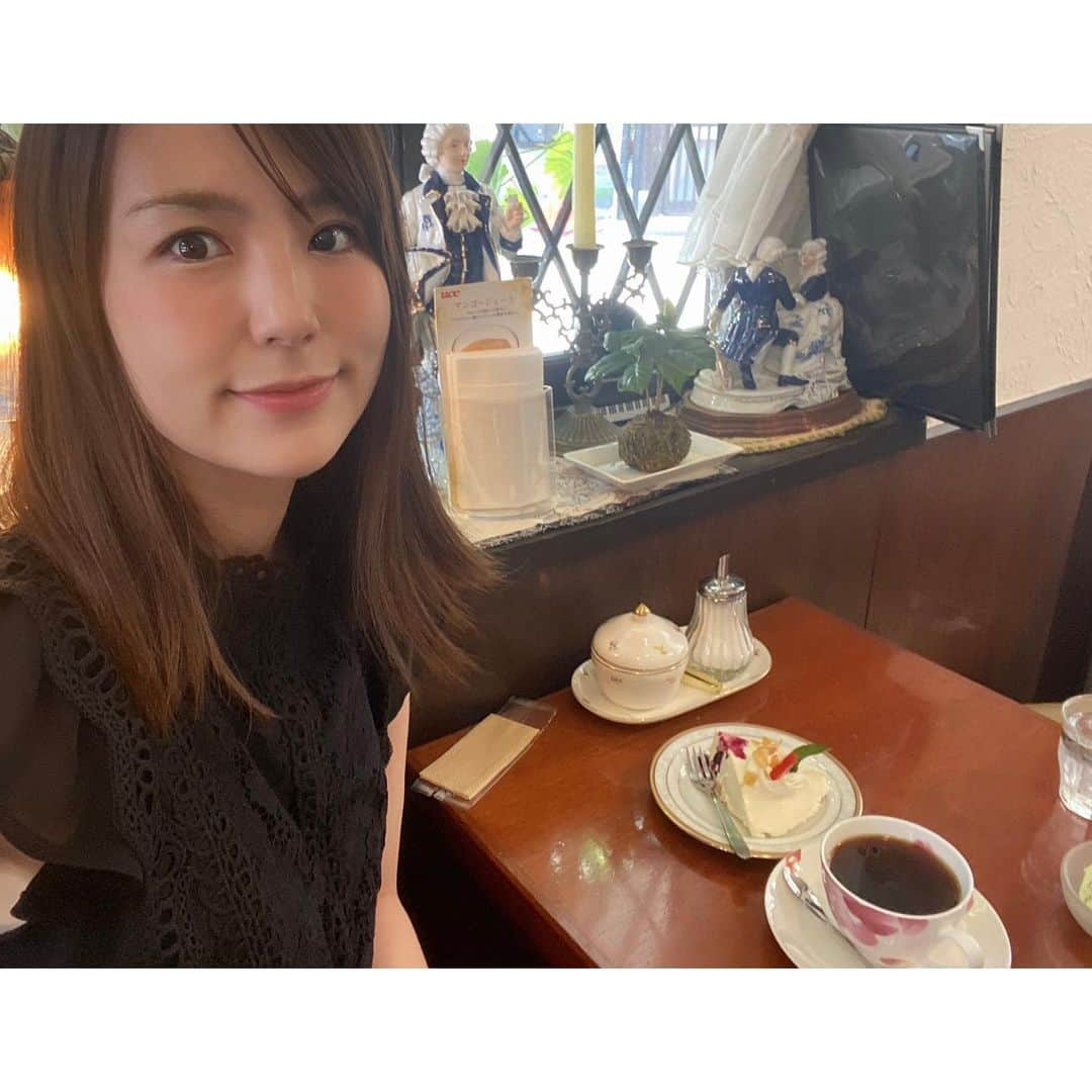 舘谷春香さんのインスタグラム写真 - (舘谷春香Instagram)「宇奈月温泉に寄ってカフェモーツァルトに行ってきました☕️ 富山局時代からお世話になっている能勢さん🫶 というか歴代キャスターやアナウンサーの先輩たちもたくさん行ってるモーツァルト☕️  私はすんごく久しぶりに行きました！7年ぶり？とかなのに能勢さん覚えてくださっていて感激🥹  駅からすぐなのでみなさまも宇奈月温泉行った際にはぜひ☕️  #富山 #黒部 #宇奈月温泉 #宇奈月 #黒部宇奈月温泉駅 #黒部峡谷 #kurobe #toyama #カフェモーツァルト #コーヒー #ケーキ #どっちもおいしい #宇奈月温泉グルメ #♨️ #温泉」5月27日 17時26分 - tty0250hrk