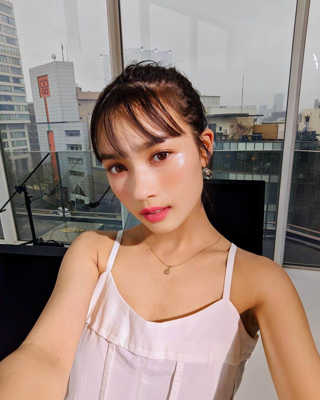のインスタグラム：「今月号 @vocemagazine  はつばいちゅー！！！だよー！」