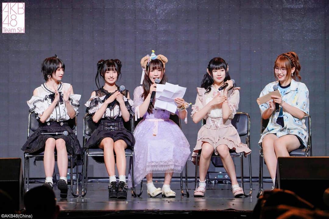 AKB48 Team SHさんのインスタグラム写真 - (AKB48 Team SHInstagram)「#AKB48TeamSH #陈嘉意 生日会返图来啦！ 祝陈嘉意快乐呀🎂 ​ ​​​」5月27日 17時56分 - akb48teamsh