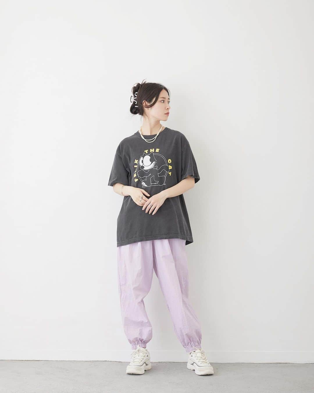 のインスタグラム：「. . photo𓂃𓈒𓏸𓐍  .  .  たまにはどカジュアルもかわちい🫶🏻💗  小学生の時よくこのキャラクターのガム食べてたわ🤣 知ってる人いるかな🤣🤣🤣  .  .  .   #179wg  #アパレルモデル  #ファッションモデル #サロンモデル #サロモ #エステ  #制服 #モデル撮影 #フリーランスモデル#アラサーモデル #撮影モデル募集 #オルチャン #広告撮影 #東京モデル #フリーモデル東京 #被写体モデル #撮影モデル #広告モデル #モデル  #撮影データ #撮影モデル募集中 #撮影依頼募集中 #フリーランス女子  #フリーモデル  #ブランドモデル  #アパレルモデル #撮影依頼募集中  #オルチャンメイク  #ecサイト#カジュアルコーデ #カジュアルファッション」