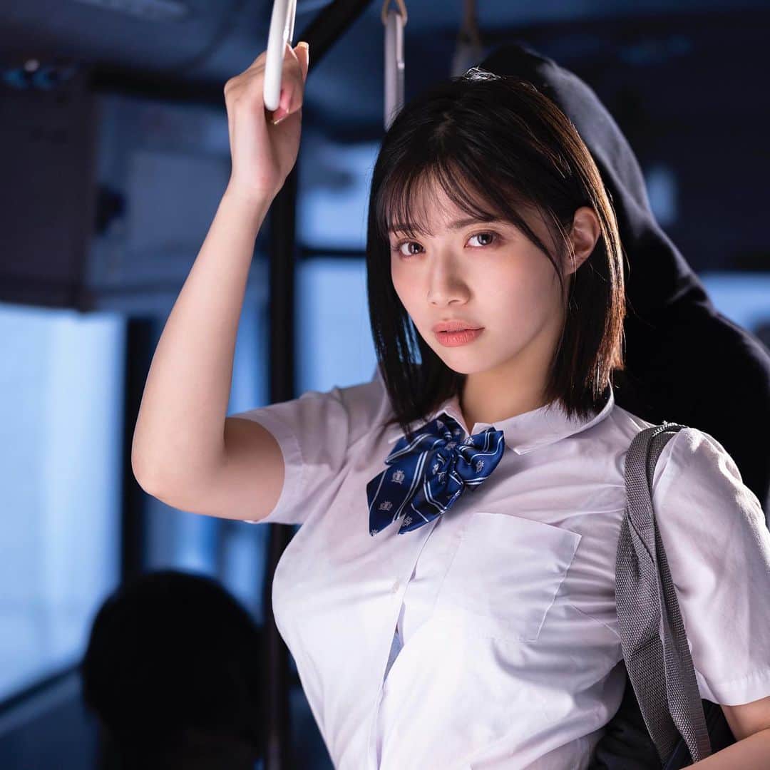 のインスタグラム：「のぞみちゃんを電車で🚃🙊💙  #石原希望 #Ishihara_Nozomi #ishiharanozomi   MOODYZ #ムーディーズ #moodyz専属  #moostagram . #JAV #japanesegirl #sexy #hotbabe #angel #cutegirl #tagforlikes  #日本 #東京 #制服 #ショートヘア」