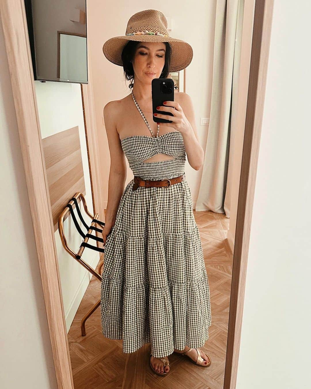 ケイト・ボイージェルさんのインスタグラム写真 - (ケイト・ボイージェルInstagram)「Italian summer starts now ☀️🇮🇹🍝 (my dress is tagged on my @shop.ltk and it’s 30% off this weekend!)」5月27日 18時37分 - katevoegele