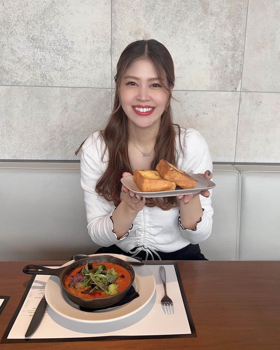 吉岡久美子のインスタグラム：「、 リラとのいつかのランチ☺️🫶  #マーサーブランチテラスハウストウキョウ   #フレンチトースト 美味しかった🧡 、 、 、 #つぼみ大革命 #つぼみ #吉本 #よしもと #アイドル #idol #大阪 #東京 #神戸 #ライブ #instagood #いいね #フォローミー #カフェ #カフェ巡り #カフェ好きな人と繋がりたい #カフェスタグラム #カフェ巡り好きな人と繋がりたい #カフェラテ #カフェ部 #カフェ活 #カフェ女子 #ケーキ #スイーツ #マーサーブランチ #マーサーブランチ表参道 #マーサーブランチテラスハウス」