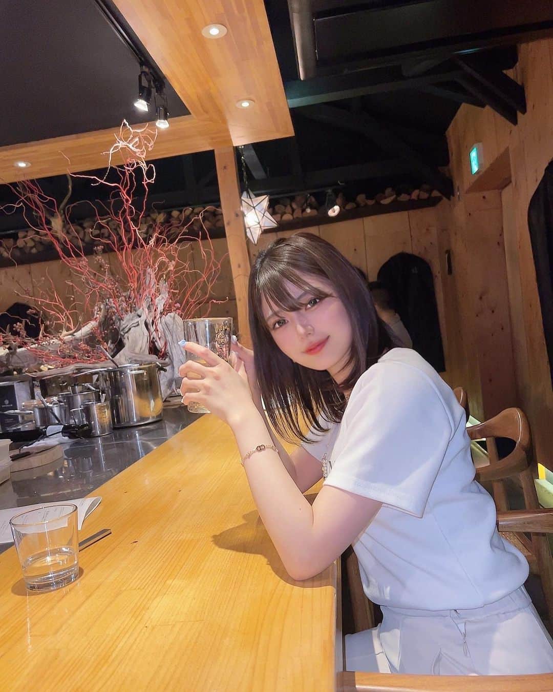 maichanBaoBaoのインスタグラム：「盾イベント中〜❤️‍🔥❤️‍🔥10日間ひきこもり開始🥊 3回目の参戦❤️‍🔥回数重ねるごとにどんどん成長してる気がするし、もっと肩の力抜いてライブに取り組めるようになってきた！ だからすごく楽しくできてる🎤✨ 支えてくれる皆様のお陰です🙏 盾イベント今まで2回でて、順位を追いかけていたけど、 今回の目標は、順位関係なく最後まで楽しくやり切ってみる！！どんな結果になるだろうかワクワクがとまらない✨✨」
