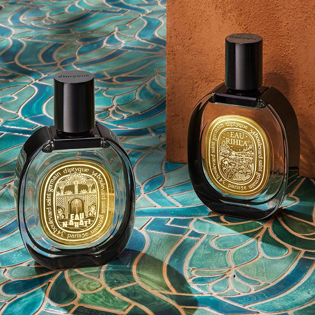 ディプティックのインスタグラム：「Endless wonderment… …and boundless inspiration. The journeys Diptyque's founders took to the Middle East made a lasting impression on the Maison. Following in their footsteps, Eau Rihla tells the story of a journey along desert routes, while Eau Nabati opens the doors to a paradise garden. An invitation to travel.  #diptyqueparis #diptyque #eaunabati #eaurihla」