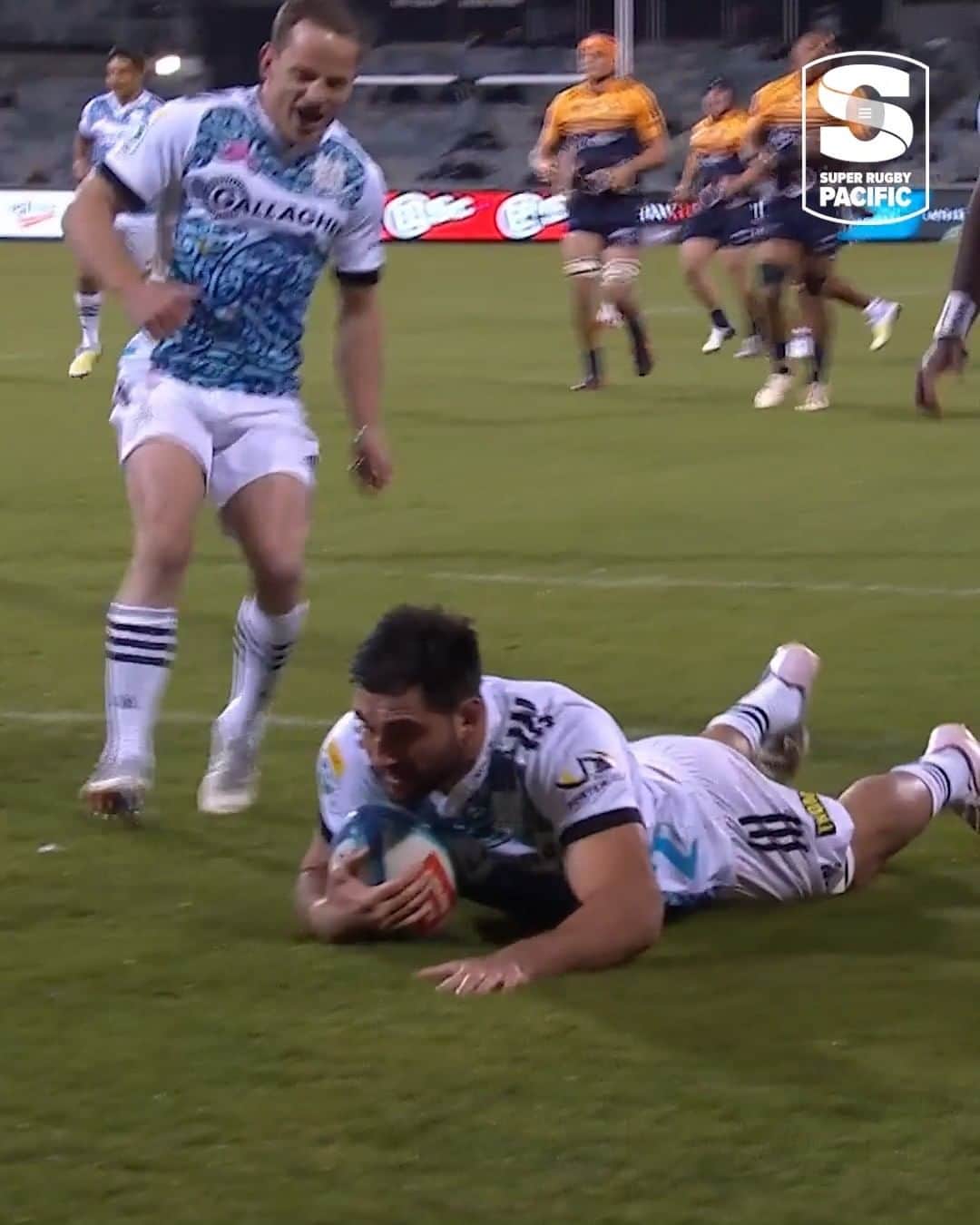 Super Rugbyのインスタグラム：「Made you look! 👀  #BRUvCHI #SuperRugbyPacific」