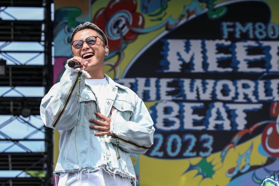 FM802さんのインスタグラム写真 - (FM802Instagram)「🌈#FM802 MEET THE WORLD BEAT 2023🌈  5月27日(土) 万博記念公園 もみじ川芝生広場  3組目に登場したのは Da-iCE ✨ @da_ice_staff    今日の様子は6/25(日)20-22時 #ミザワビ 特番で一部O.A.します♪ 出演アーティストへのインタビューもあり◎ 聴いてね！📻  photo by 田浦ボン」5月27日 19時32分 - fm802_pr