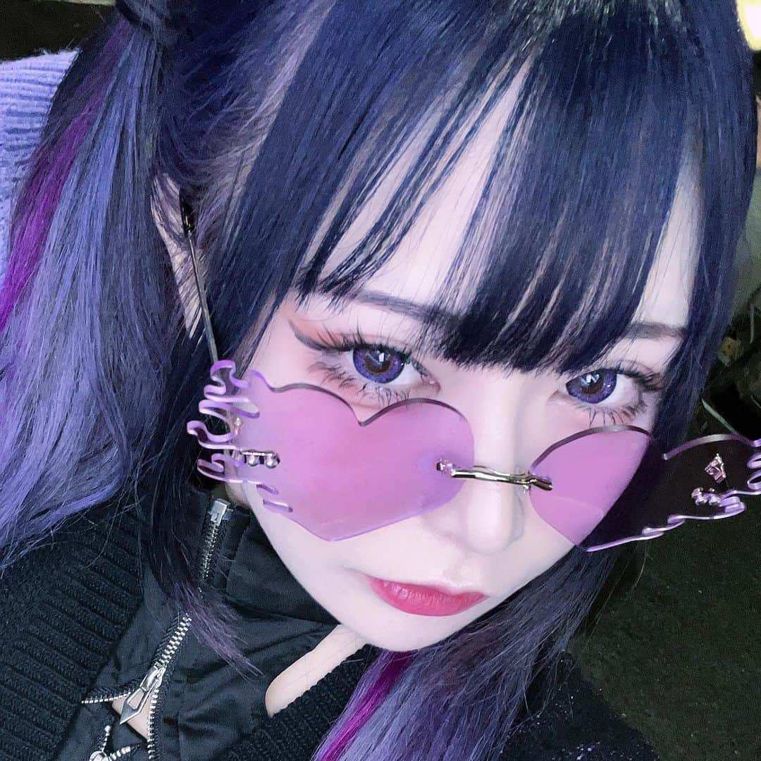 ねおきまこのインスタグラム：「Purple!」