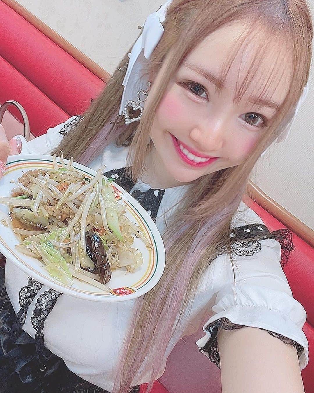 お茶の水うらんさんのインスタグラム写真 - (お茶の水うらんInstagram)「パチンカスの休憩といえば 日高屋か王将ですね🥟  その時の勝ち額によって 少し高いところに行ったり(♡ω♡)✨💗💗💕  負け負けなので安定の王将💗 ちなみにこの時点で大当たり0 投資➖20kでした❀( ⸝⸝•ᴗ•⸝⸝ )❀  そして➖29kを投入したところでまさかの6900発✨💕  #王将 #小岩  #koiwa #野菜炒め #卵 #🥚 #gourmet」5月27日 20時08分 - uran_alcoholic