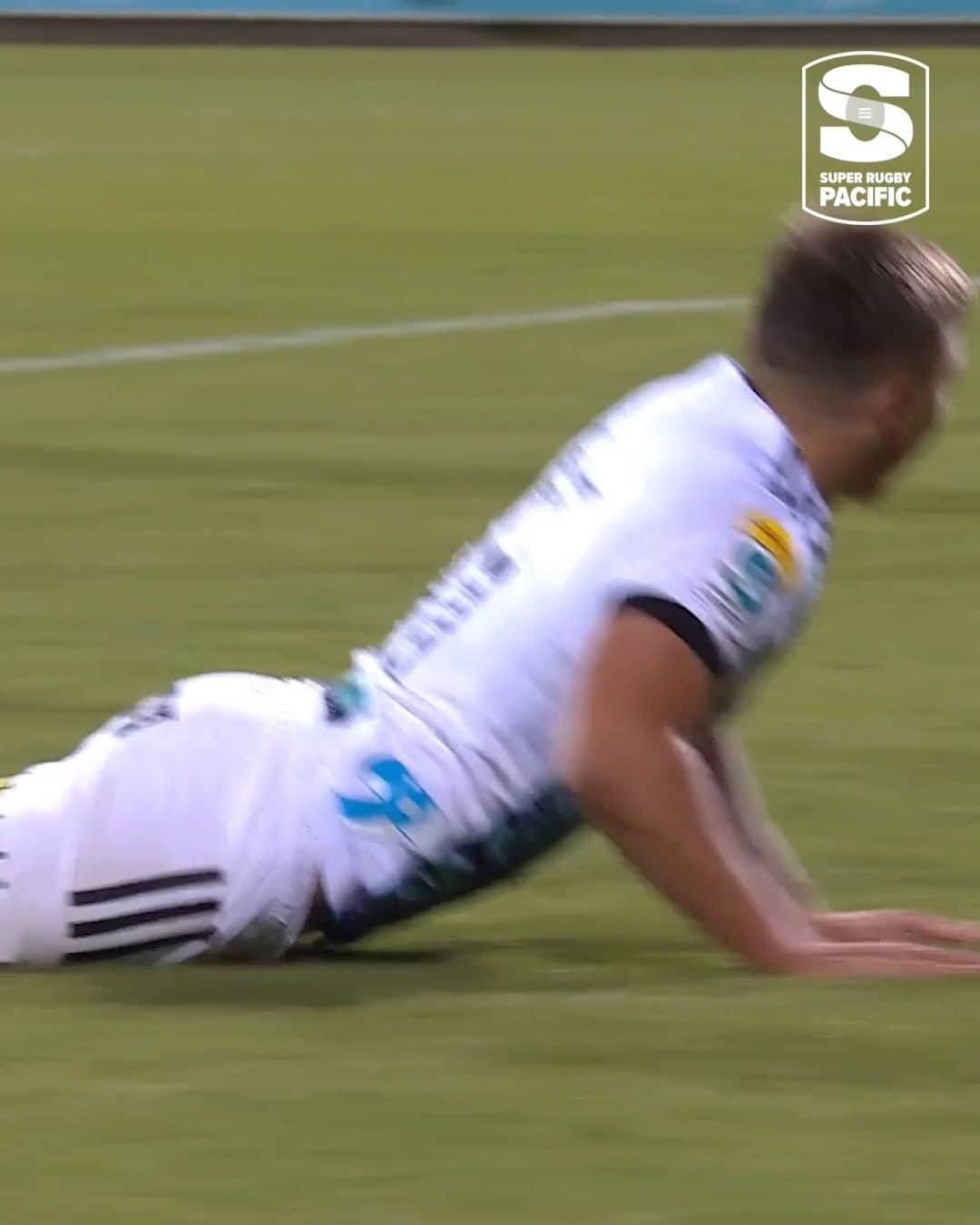Super Rugbyのインスタグラム：「@cortez_ratima read that perfectly 💯  #BRUvCHI #SuperRugbyPacific」