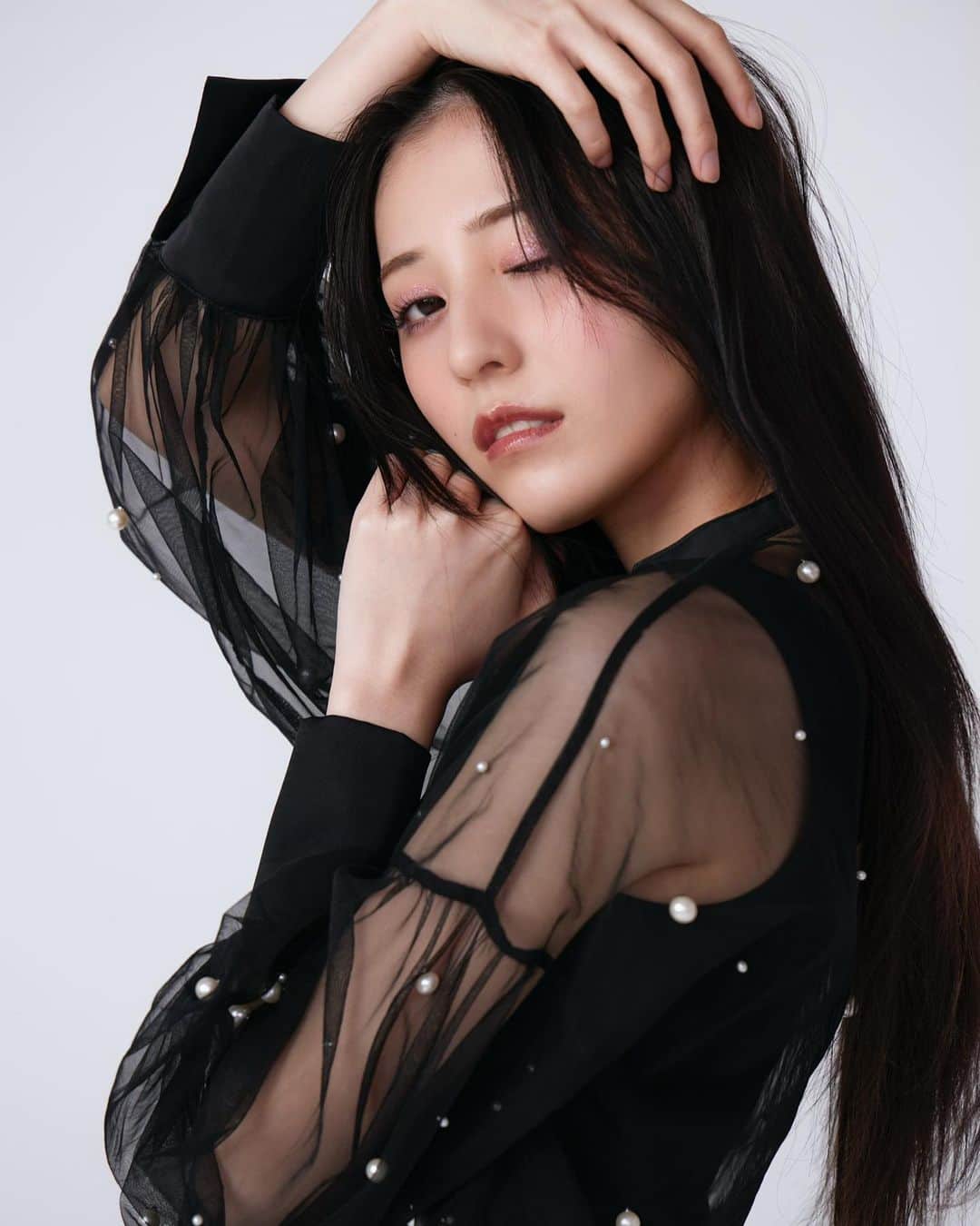 吉井美優さんのインスタグラム写真 - (吉井美優Instagram)「🖤🤍🖤🤍」5月27日 20時16分 - miyu_yoshii32