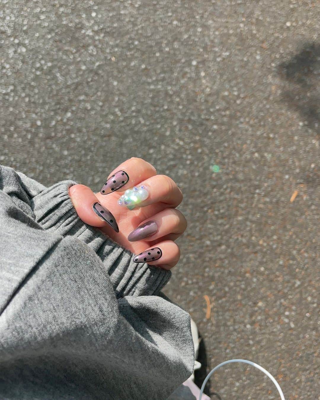 のインスタグラム：「5月🐰💖」