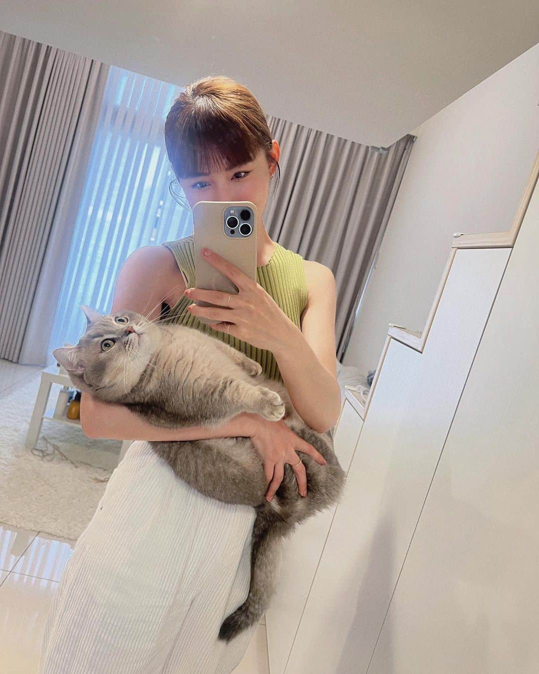 リャン・イーチェン（梁以辰）さんのインスタグラム写真 - (リャン・イーチェン（梁以辰）Instagram)「我很好奇他看到了什麼 ...